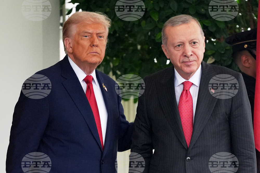 Тръмп заяви, че е провел "много добър телефонен разговор" с турския президент Ердоган