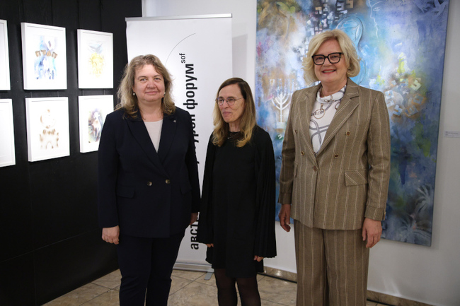 Председателят на Народното събрание Наталия Киселова присъства на откриването на изложбата „Абигейл“ на художничката Двора Барзилай