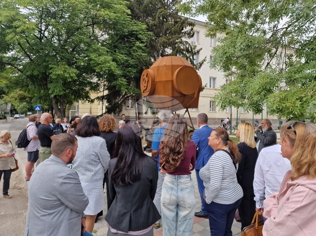 „Космическият поглед“ и други произведения на изкуството бяха представени в Перник