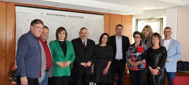 Народни читалища към Нинова: Разчитаме на вас да пазите българската култура