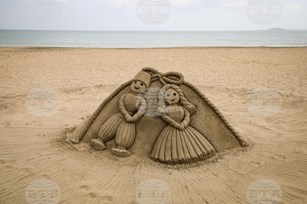 Бургас - пясъчна фигура на Пижо и Пенда