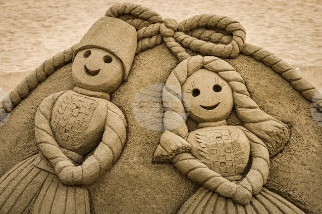 Бургас - пясъчна фигура на Пижо и Пенда