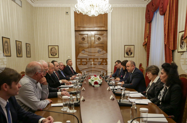 Румен Радев - АОБР - среща