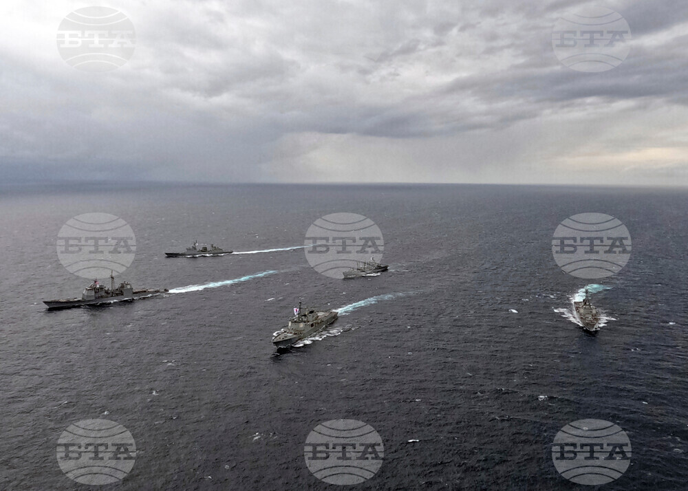 Южна Корея ще разгледа внимателно искането на Тръмп за изпращане на военни кораби в Ормузкия проток 