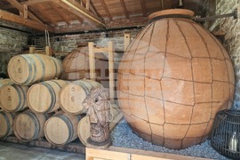 Средно Градище - винарска изба - „Александра Естейт“