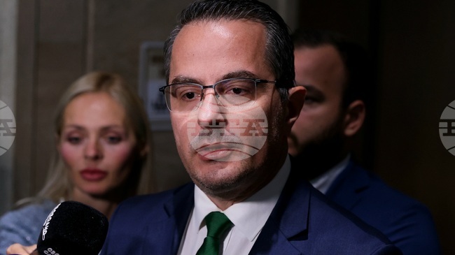 Очакваме да изтеглят вдигането на данъци, каза Цончо Ганев от "Възраждане" за оттеглянето на проектобюджета