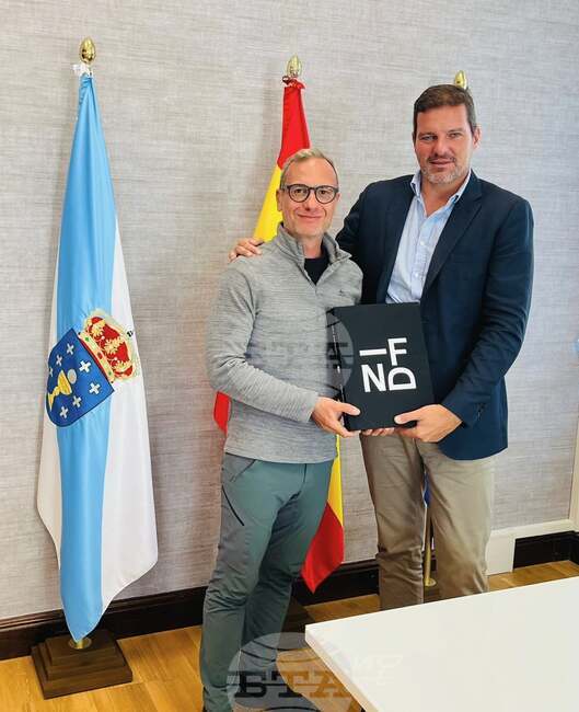 Кирил Карталов представи изследването си за пътищата Камино в Сантяго де Компостела