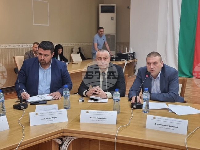 Продължава монтажът на хидрофорни системи в училища и детски градини в Плевен