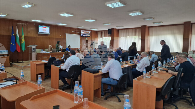 Общинските съветници ще обсъдят наредба за организация на движението на територията на община Шумен и минималните цени за таксиметров превоз