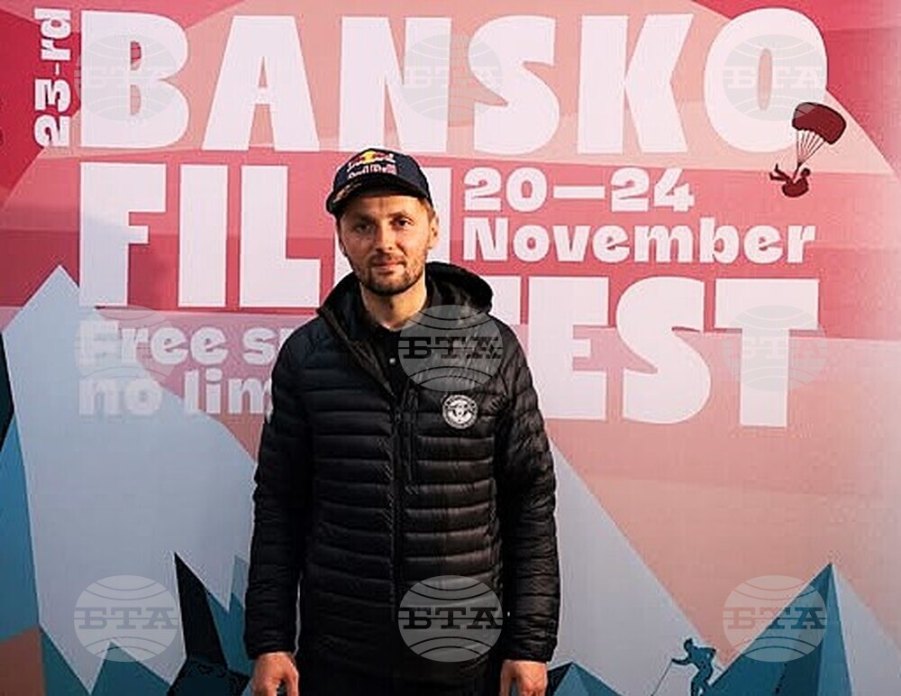 Полякът Анджей Баргел стана първият човек в историята с пълно спускане със ски от връх Еверест без да използва допълнителен кислород