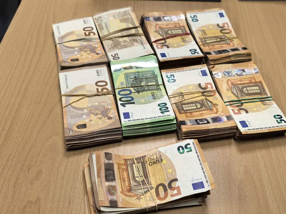 Customs Officers Seize Nearly EUR 160,000 in Undeclared Cash at Kapitan Andreevo Border Crossing