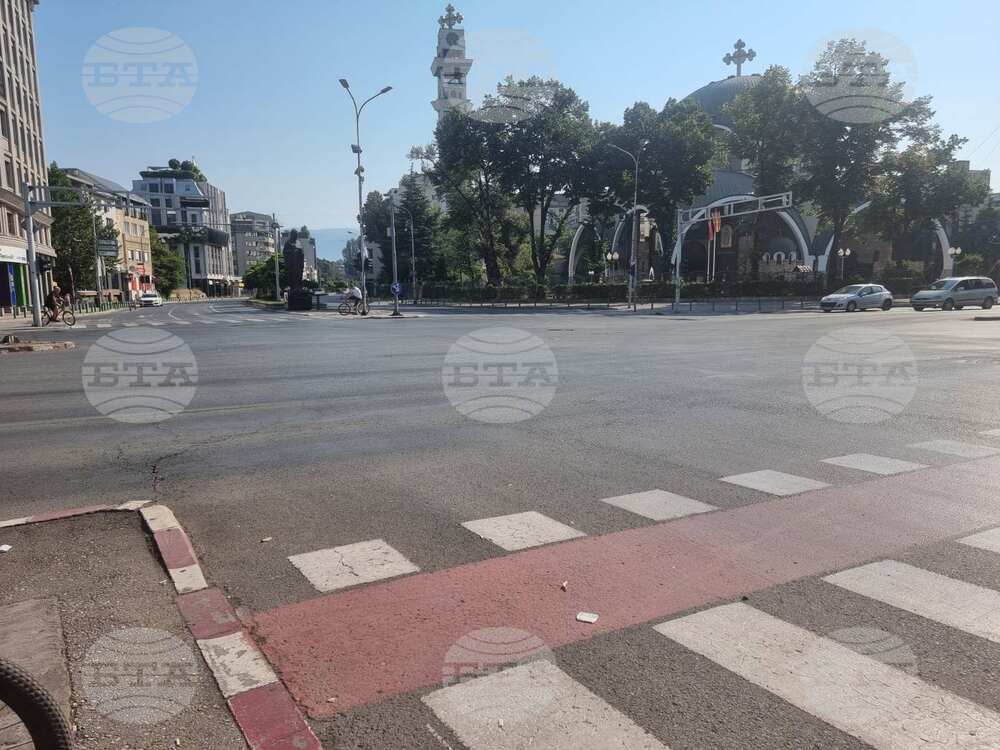 От днес в Северна Македония глобяват при пресичане на пешеходна пътека, използвайки мобилен телефон, смарт часовник или със слушалки