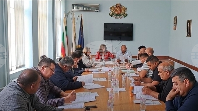 Общинските съветници в Кайнарджа приеха план-сметка за дейностите по събиране и транспортиране на битови отпадъци за 2026 г. 