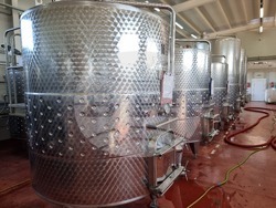 Село Меден кладенец - винарна „Вила Меден“