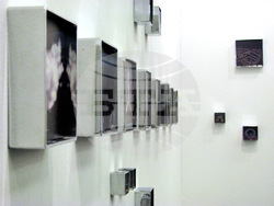 Италианският концептуален артист Паоло Вивиан и кураторът Дора Буларт идват в София за представянето на изложбата Dindele Dondele campanò. Снимка: Hostgallery