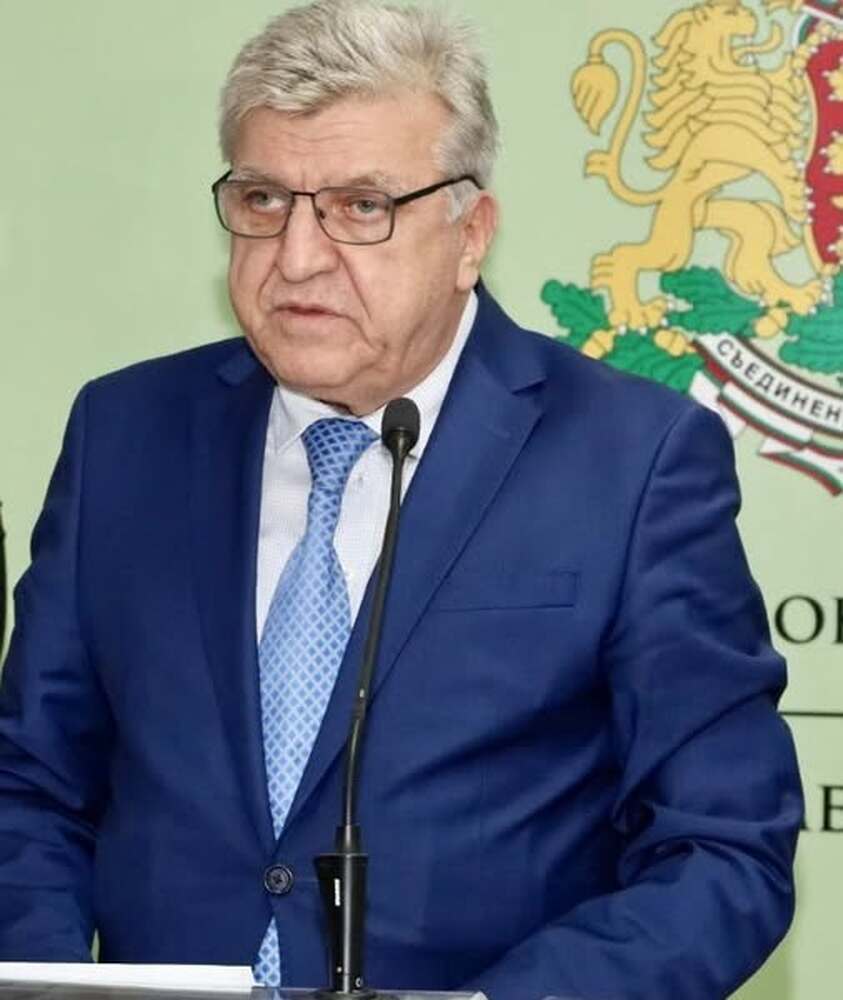 Министър Манол Генов: Водната криза в Плевен е тежка, но решението ѝ изисква работа, а не лозунги