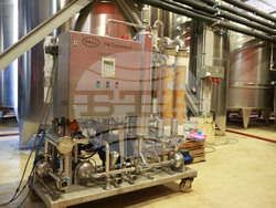 Село Нисово - Винарска изба „Райнов и синове"