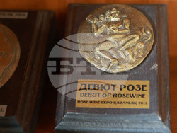 Село Нисово - Винарска изба „Райнов и синове"