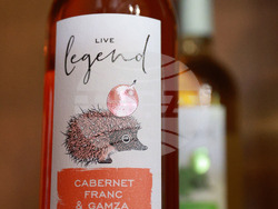 Село Нисово - Винарска изба „Райнов и синове"