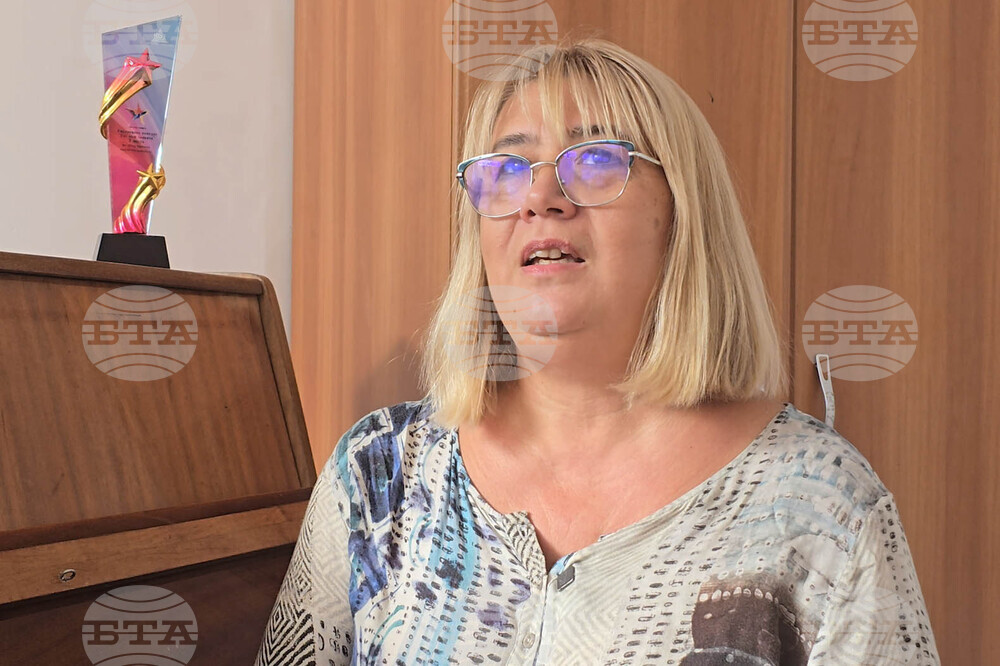 Национална инициатива „Светилник 2024/2025: Музика-лъчи!“ - 79 СУ „Индира Ганди“ - нов училищен химн - Евелина Иванова