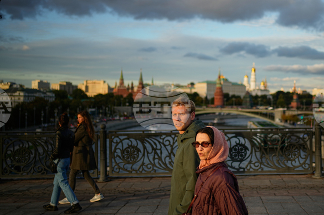 Мнозинството руснаци очакват войната в Украйна да приключи през 2026 г., сочи анкета