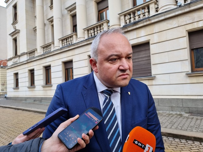 От началото на годината мигрантският натиск се е увеличил с 40 процента, каза министър Иван Демерджиев