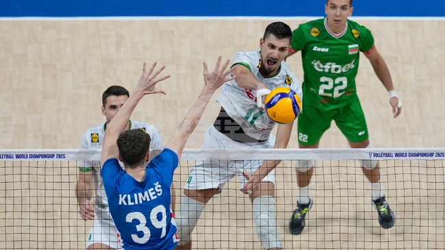 В Италия твърдят, че Перуджа и полският Ресовия искат капитана на националния тим Алекс Грозданов, но той може да остане в Полша