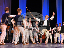 Ансамбъл „Филип Кутев“ представя  „Фолклорни класици“ в зала 1 на НДК, снимка – организатори