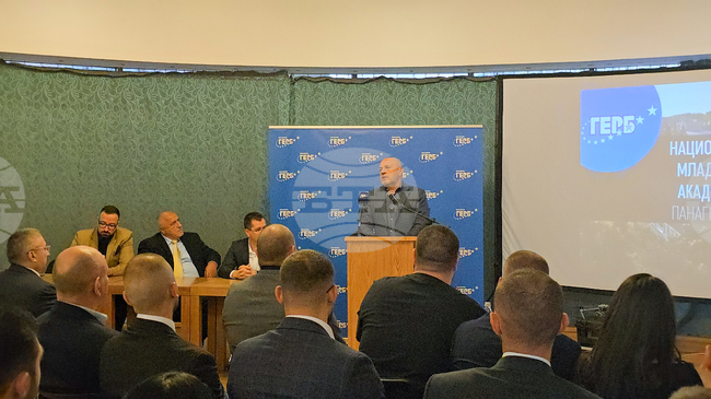 Приоритет за мен е да върнем българската политика по-близо до реалността, заяви вицепремиерът Томислав Дончев 