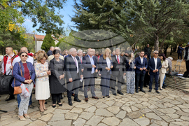 Маджарово - Пантеон на загиналите тракийци - Илияна Йотова - поклонение