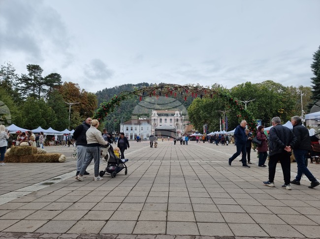 В Кюстендил официално бе открит "Празник на плодородието" 2025 г.