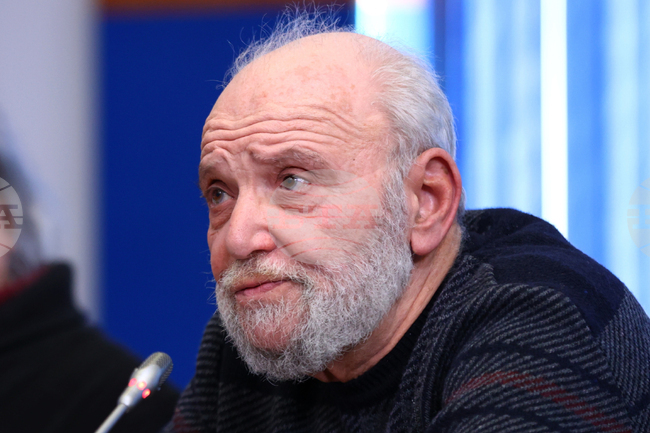 Проф. Алберт Бенбасат - литературен историк, критик, книговед, публицист и издател