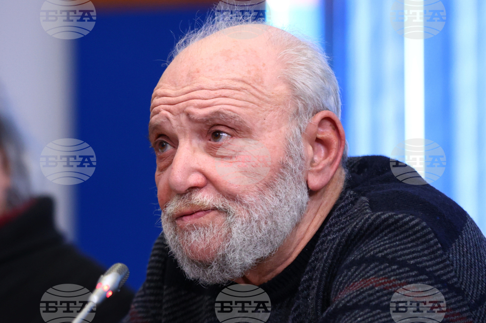 Проф. Алберт Бенбасат - литературен историк, критик, книговед, публицист и издател