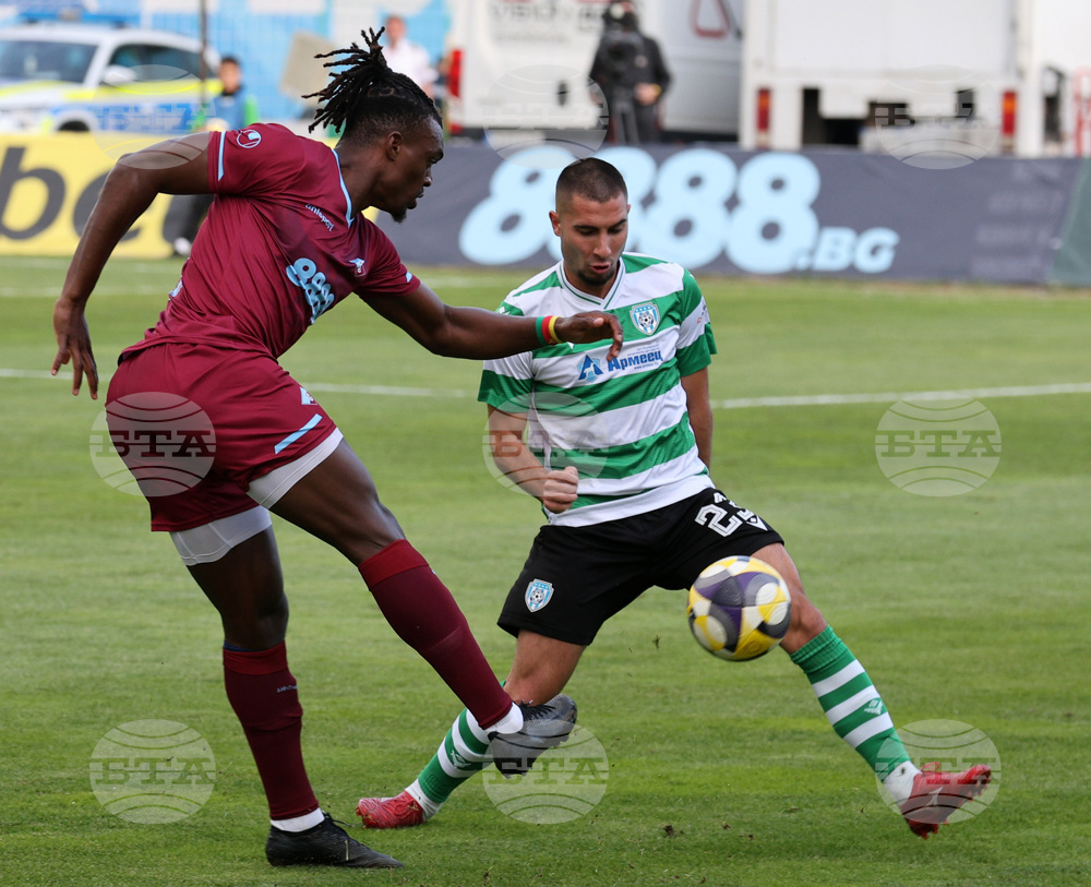 Голмайсторът на Първа лига Бертран Фурие донесе успех на Септември срещу Арда с нестандартно изпълнение на дузпа