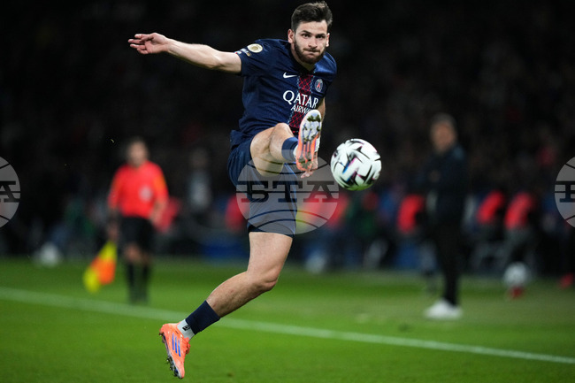 Пари Сен Жермен ще бъде без грузинското крило Хвича Кварацхелия за утрешното гостуване на Барселона