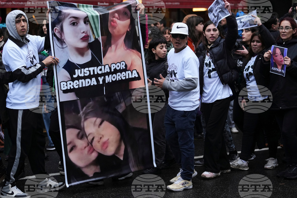 Хиляди демонстранти поискаха справедливост след убийството на три жени в Аржентина