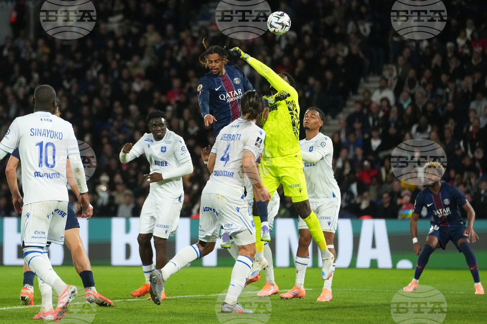 Оксер стигна до три точки срещу Метц