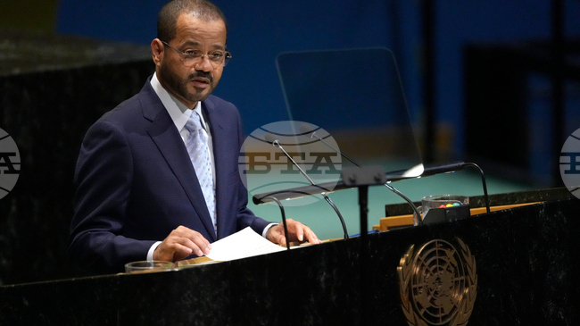 Иран се съгласи да не складира обогатен уран, заяви оманският външен министър