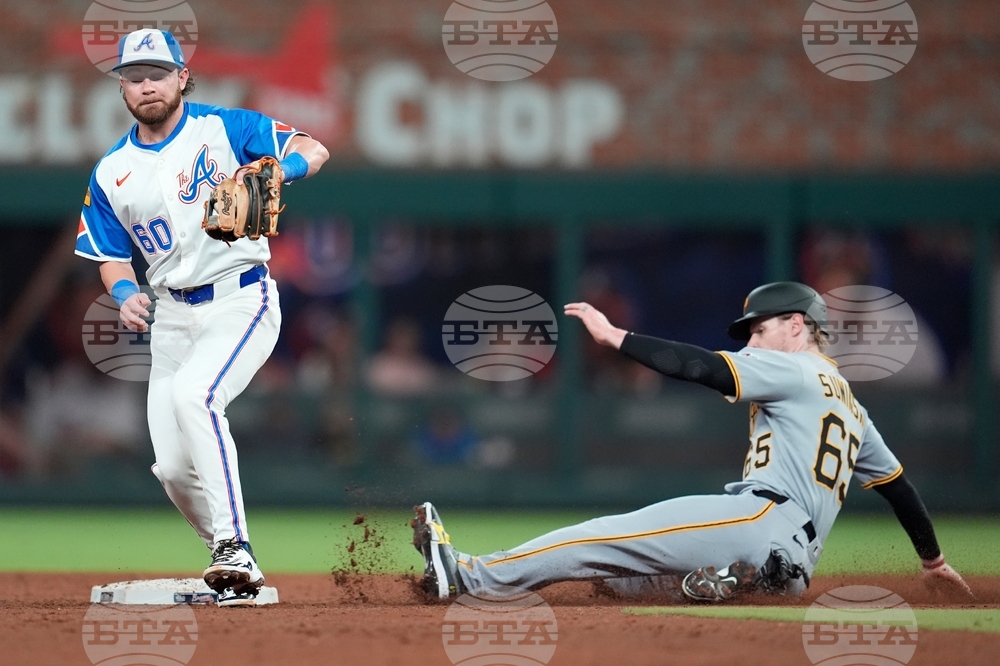 Pirates Braves Baseball