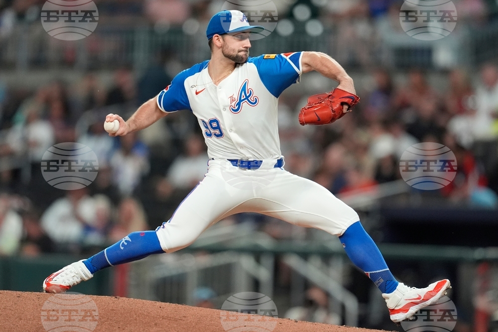 Pirates Braves Baseball