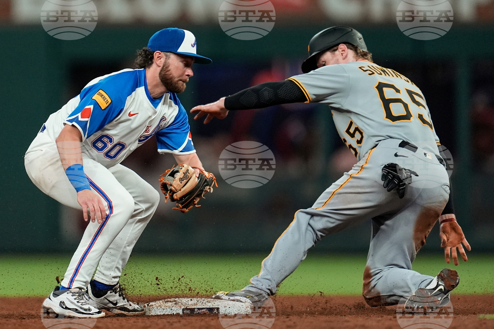 Pirates Braves Baseball