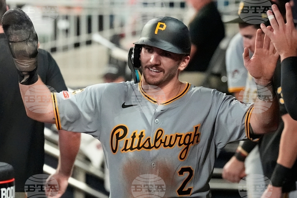 Pirates Braves Baseball