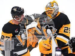 Penguins Final Bow Hockey