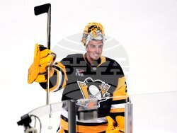 Penguins Final Bow Hockey