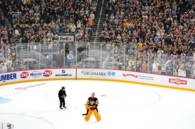 Марк-Андре Флюри се оттегли от хокея с победа на Питсбърг в контролна среща