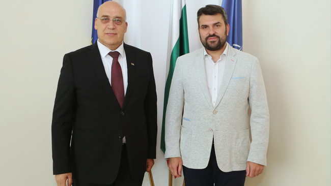 Foreign Minister Georgiev Meets Palestinian Ambassador Abu Jaish for Farewell Talks