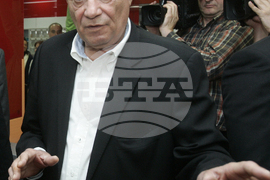 Проф. Милан Миланов - лекар