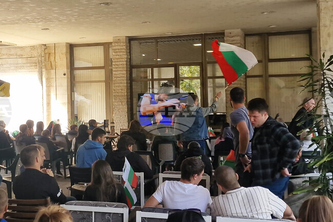 Граждани на Търговище гледаха заедно финалния мач на Световното първенство по волейбол между България и Италия