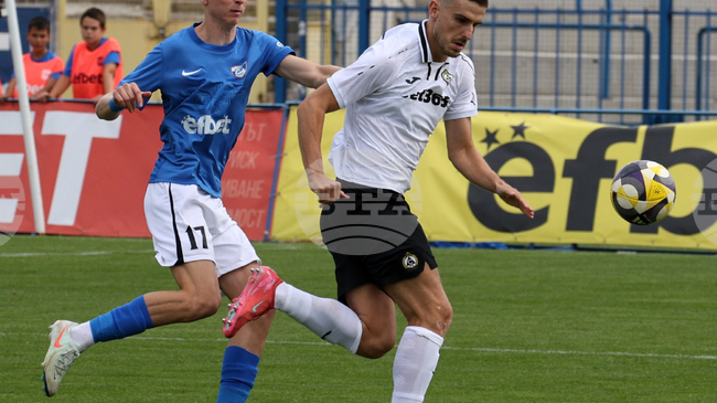 Младежки национал на България подписа нов договор със Спартак Варна