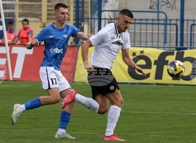 Младежки национал на България подписа нов договор със Спартак Варна